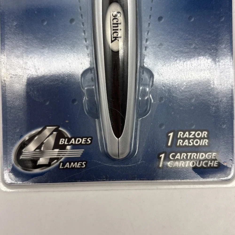 Schick Quattro Razor And Blades / Cartridges 4-pack - NEW in BOX